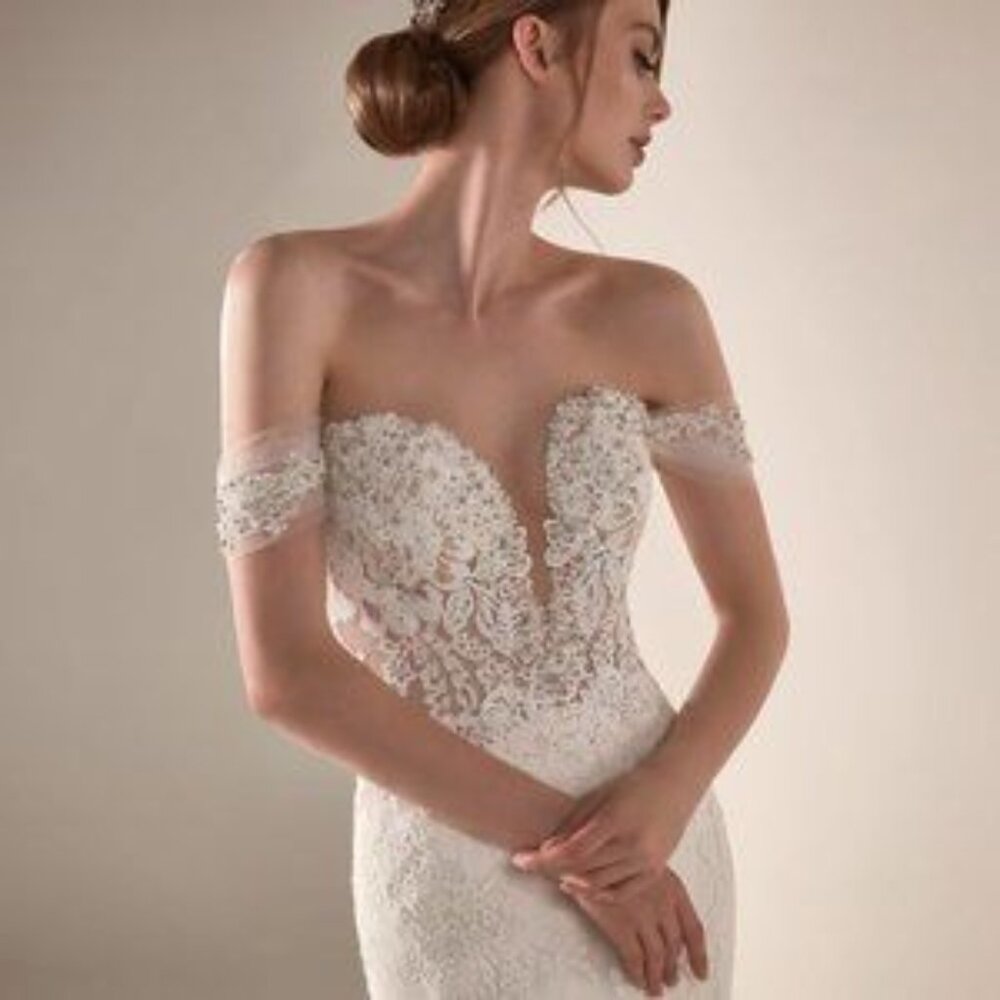 Pronovias Imelda Wedding Gown - Picture 7 of 8